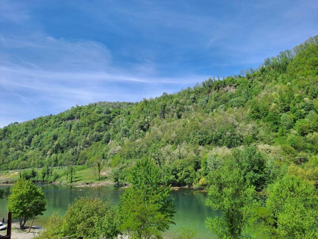 Ferienwohnung Zlatna Plaza Bratunac Exterior foto