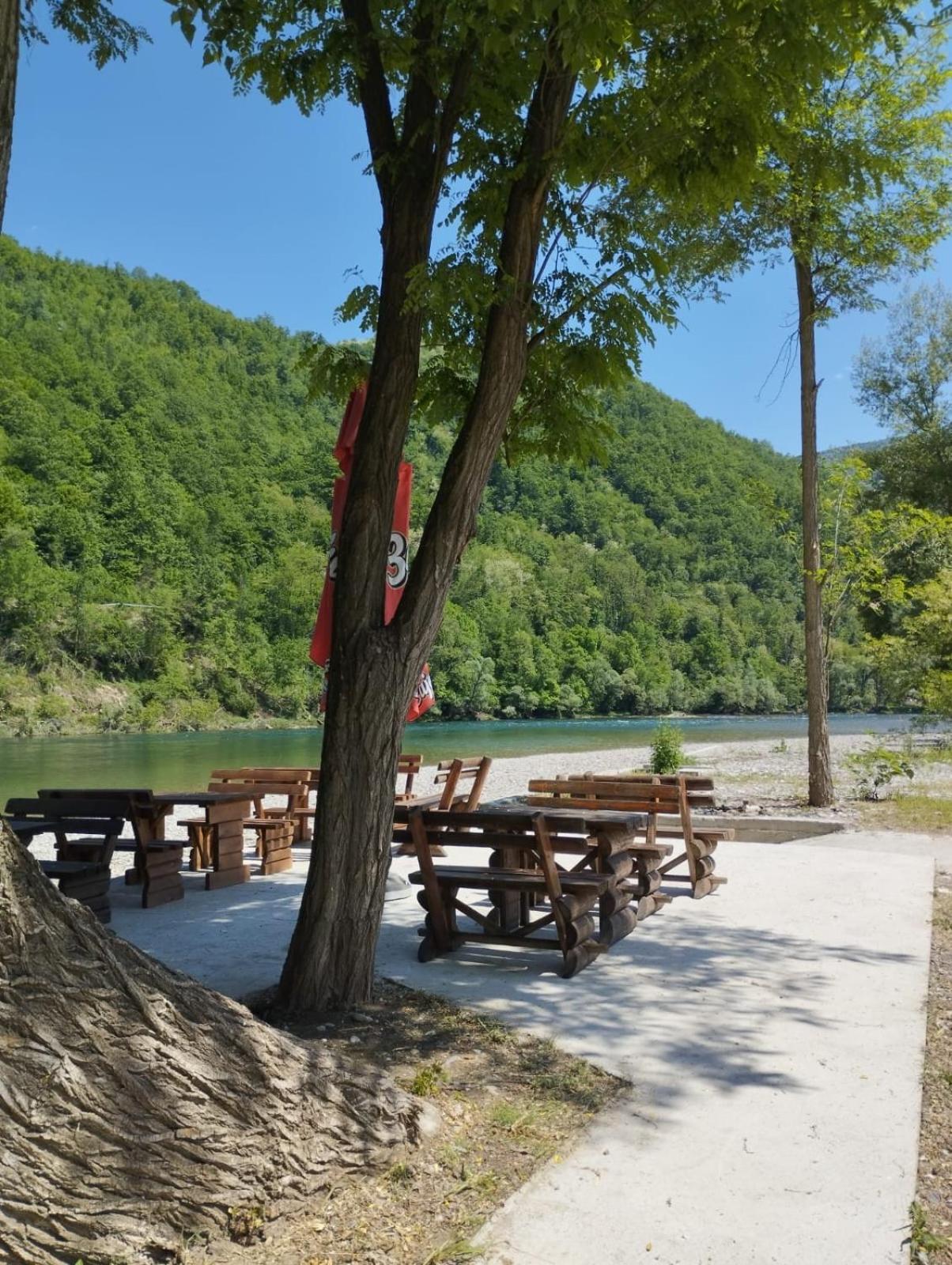 Ferienwohnung Zlatna Plaza Bratunac Exterior foto